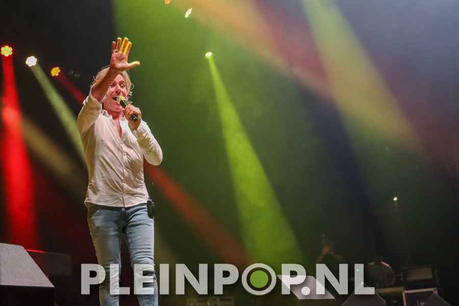 René Schuurmans   (9)